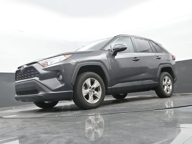 Used 2021 Toyota RAV4 XLE FWD image 12