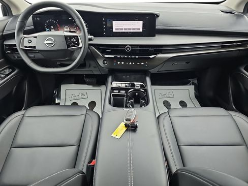 Used 2025 Nissan Murano SV image 11
