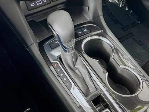 Used 2022 Chevrolet Equinox Premier image 16