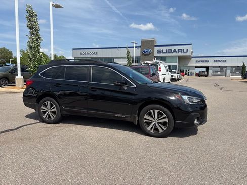 Used 2018 Subaru Outback 3.6R Limited image 1