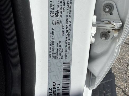 Used 2021 RAM 1500 Laramie AWD/4WD image 18