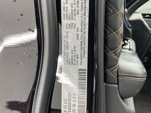 Used 2022 Jeep Grand Cherokee Summit w/ Luxury Tech Group V image 31