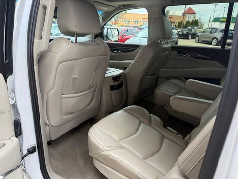 Used 2016 Cadillac Escalade ESV Premium AWD/4WD image 12