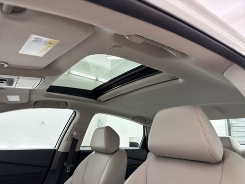 Used 2023 Honda Accord Touring image 14