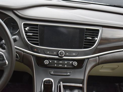 Used 2017 Buick LaCrosse Essence image 20