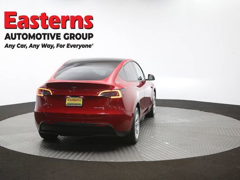 Used 2021 Tesla Model Y Long Range AWD/4WD image 35