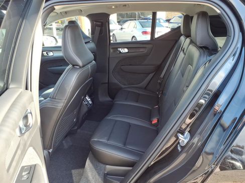 New 2026 Volvo XC40 B5 Core w/ Climate Package image 12