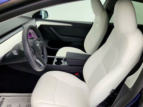 Used 2024 Tesla Model Y 2WD image 23