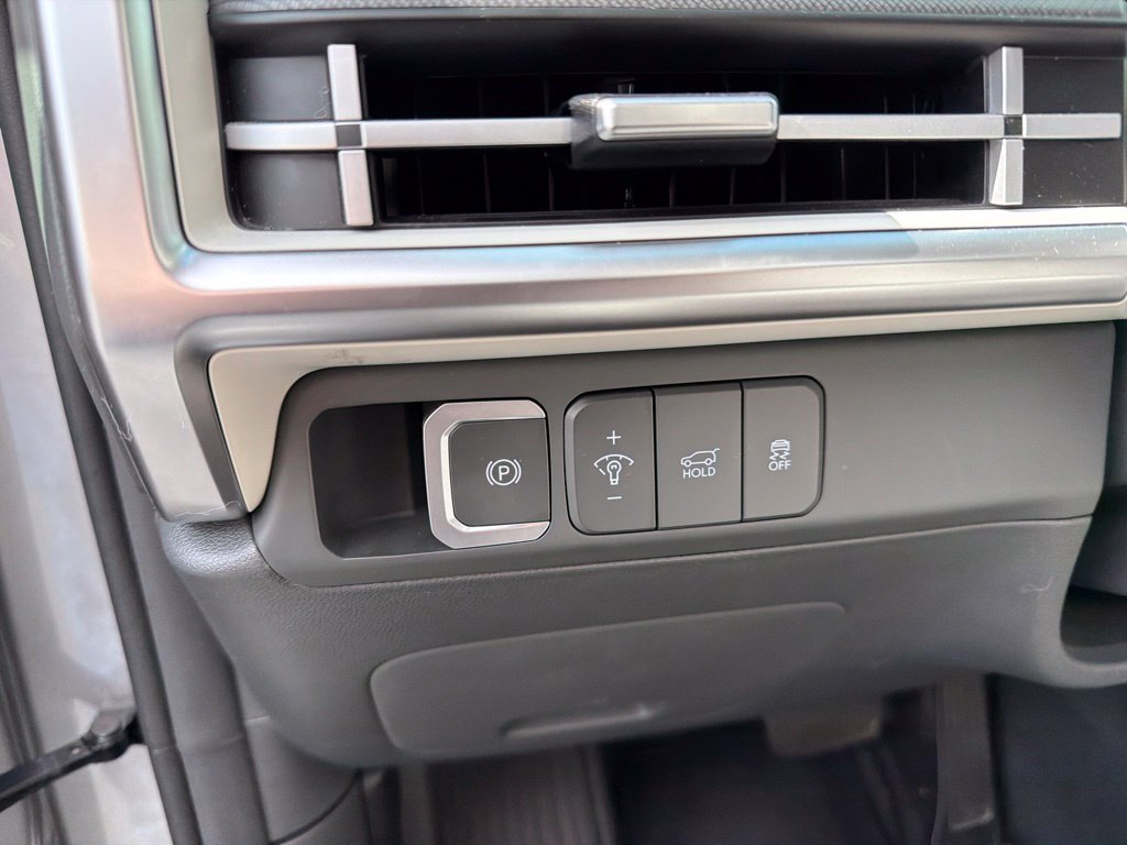 Used 2024 Hyundai Santa Fe SE AWD/4WD image 24