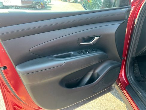 Used 2025 Hyundai Tucson SEL FWD image 15