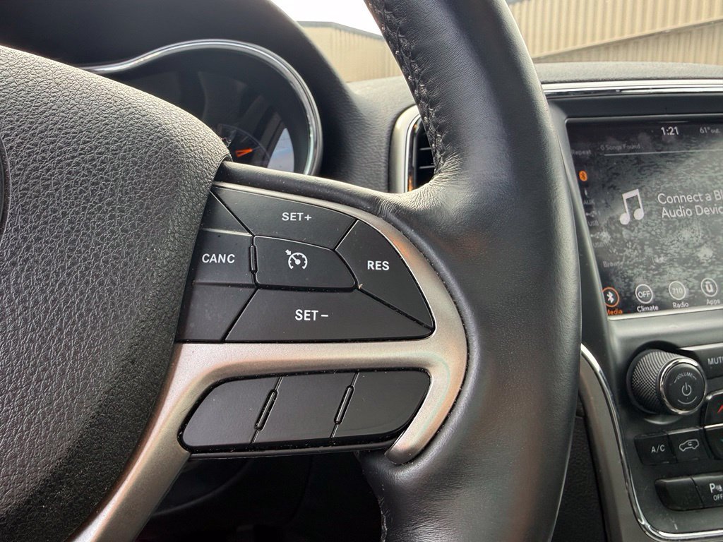 Used 2018 Jeep Grand Cherokee Altitude AWD/4WD image 18