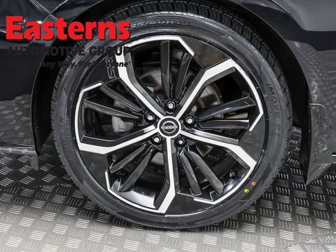 Used 2025 Nissan Altima 2.5 SR FWD image 29