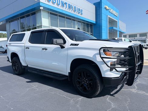 Used 2024 Chevrolet Silverado 1500 Custom Trail Boss w/ LPO, Dark Essentials Package AWD/4WD image 2