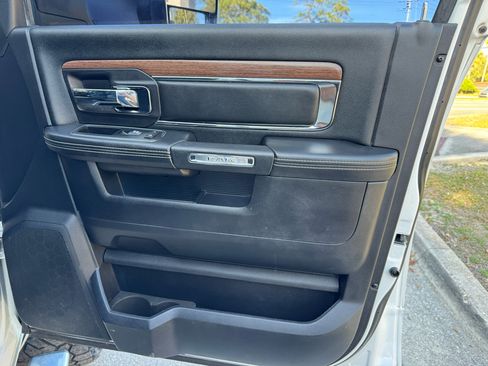 Used 2013 RAM 2500 Laramie w/ Convenience Group image 30