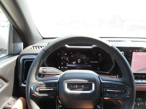 New 2026 GMC Canyon AT4 w/ Technology Plus Package AWD/4WD image 20