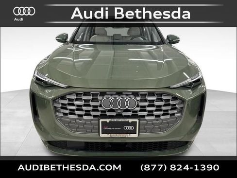 Certified 2025 Audi Q5 Premium Plus w/ Premium Plus AWD/4WD image 2