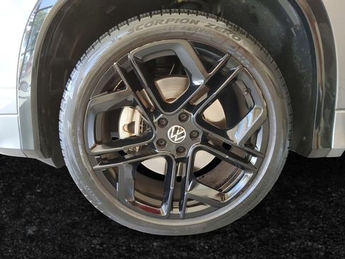 Used 2025 Volkswagen Tiguan SE R-Line AWD/4WD image 27