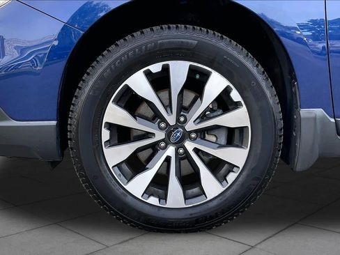 Used 2016 Subaru Outback 3.6R Limited AWD/4WD image 10
