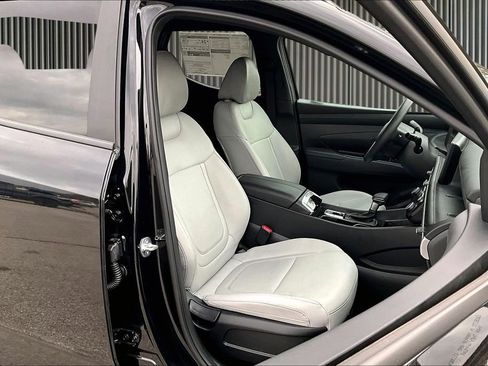 Certified 2025 Hyundai Santa Cruz SEL image 8