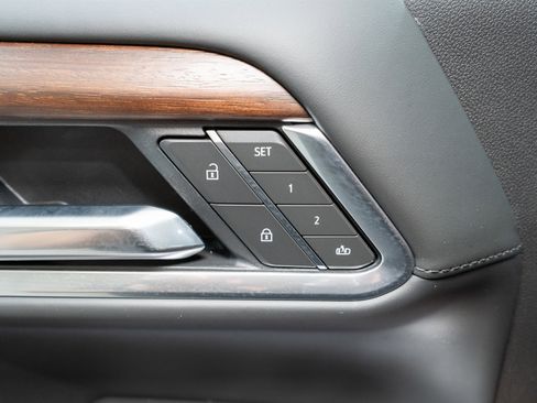 Used 2025 GMC Sierra 2500 Denali Ultimate image 18