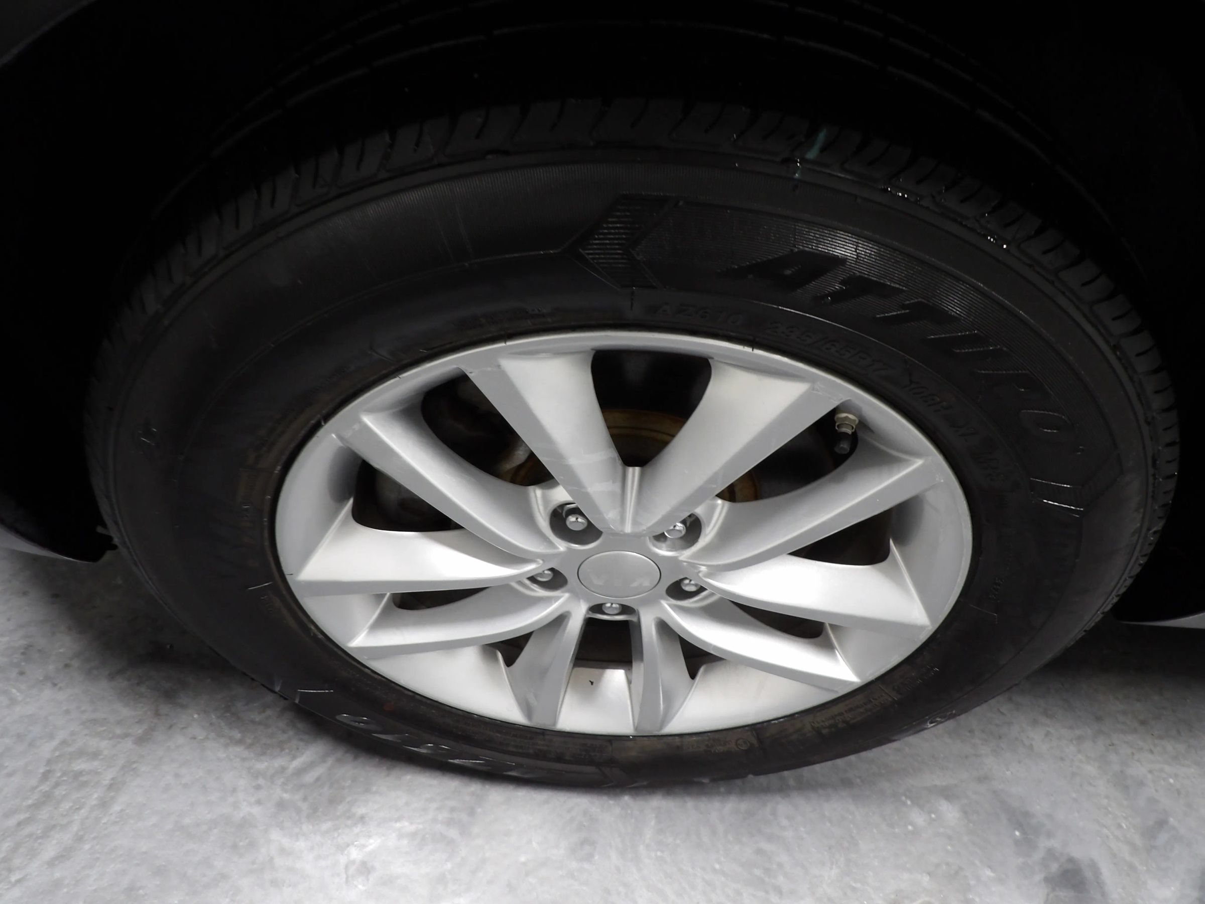 Used 2017 Kia Sorento FWD image 23