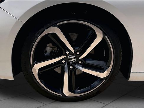 Used 2022 Honda Accord Sport image 11