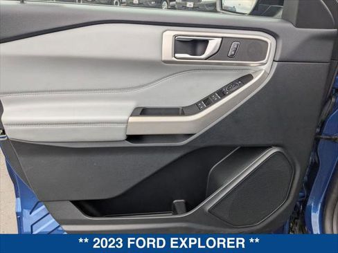 Used 2023 Ford Explorer XLT w/ Equipment Group 202A RWD image 10