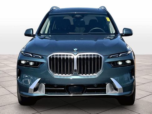Used 2025 BMW X7 xDrive40i w/ Premium Package AWD/4WD image 2