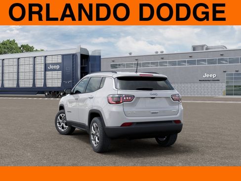 New 2025 Jeep Compass Latitude AWD/4WD image 3