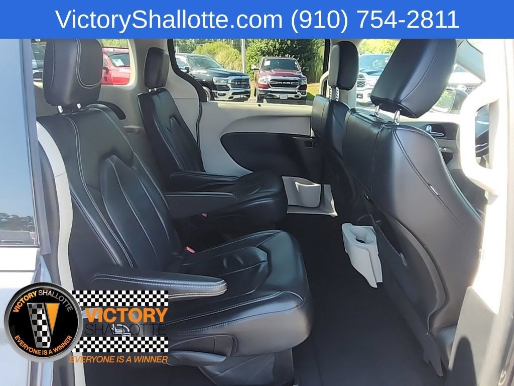 Certified 2022 Chrysler Pacifica Touring-L FWD image 39