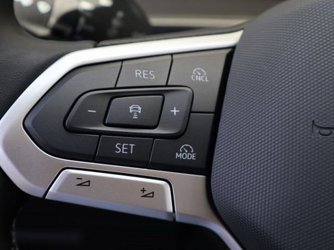 Certified 2025 Volkswagen Tiguan S image 20