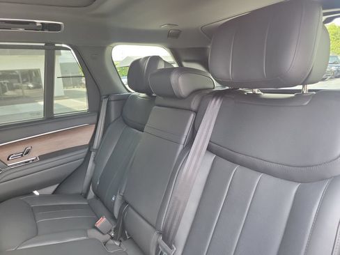 Used 2025 Land Rover Range Rover Autobiography AWD/4WD image 9
