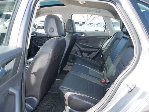 Certified 2022 Volkswagen Jetta SEL image 17
