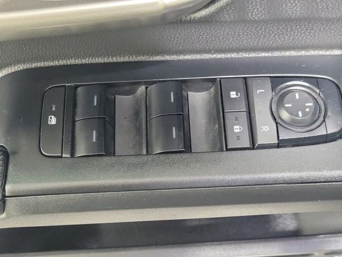 Certified 2024 Toyota Tacoma TRD Off-Road AWD/4WD image 17