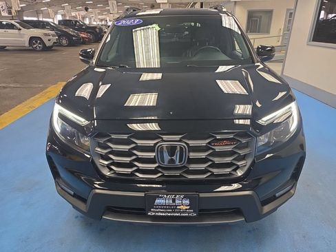 Used 2023 Honda Passport TrailSport image 18