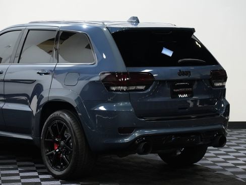 Used 2019 Jeep Grand Cherokee SRT w/ Trailer Tow Group IV AWD/4WD image 16