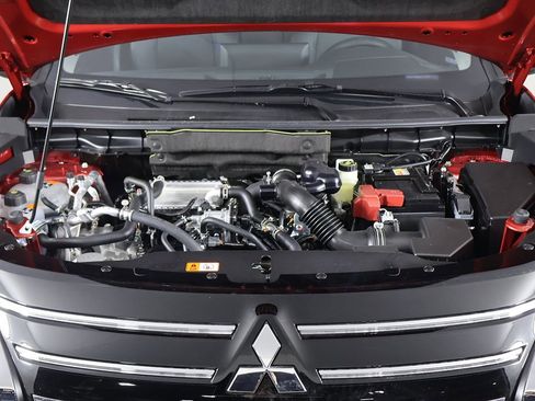 New 2026 Mitsubishi Outlander SE image 23