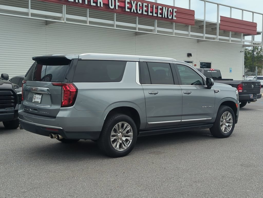Used 2023 GMC Yukon XL Denali AWD/4WD image 6