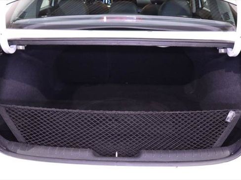 Used 2022 Hyundai Elantra Limited FWD image 34