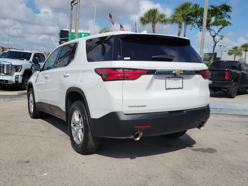 Used 2023 Chevrolet Traverse LS FWD image 7