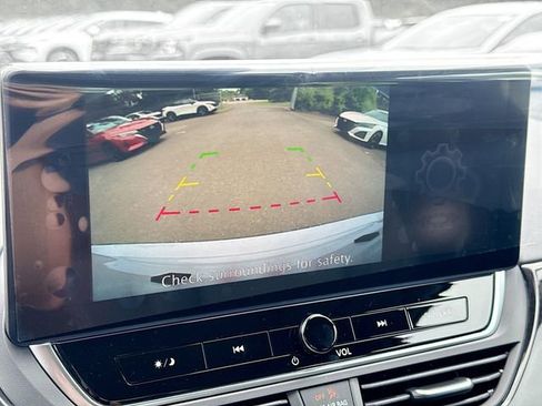 New 2025 Nissan Altima 2.5 SR w/ SR Premium Package image 10