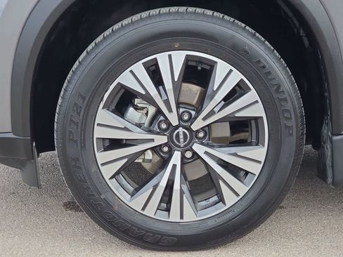 Used 2023 Nissan Rogue SV FWD image 12