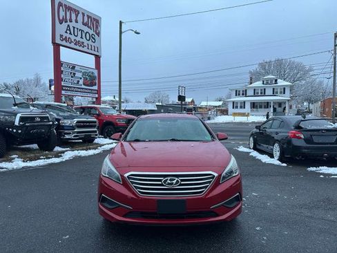 Used 2017 Hyundai Sonata SE image 3