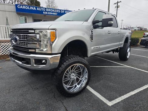 Used 2017 Ford F350 Lariat w/ Lariat Value Package image 2