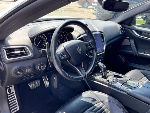 Used 2021 Maserati Ghibli Trofeo RWD image 11