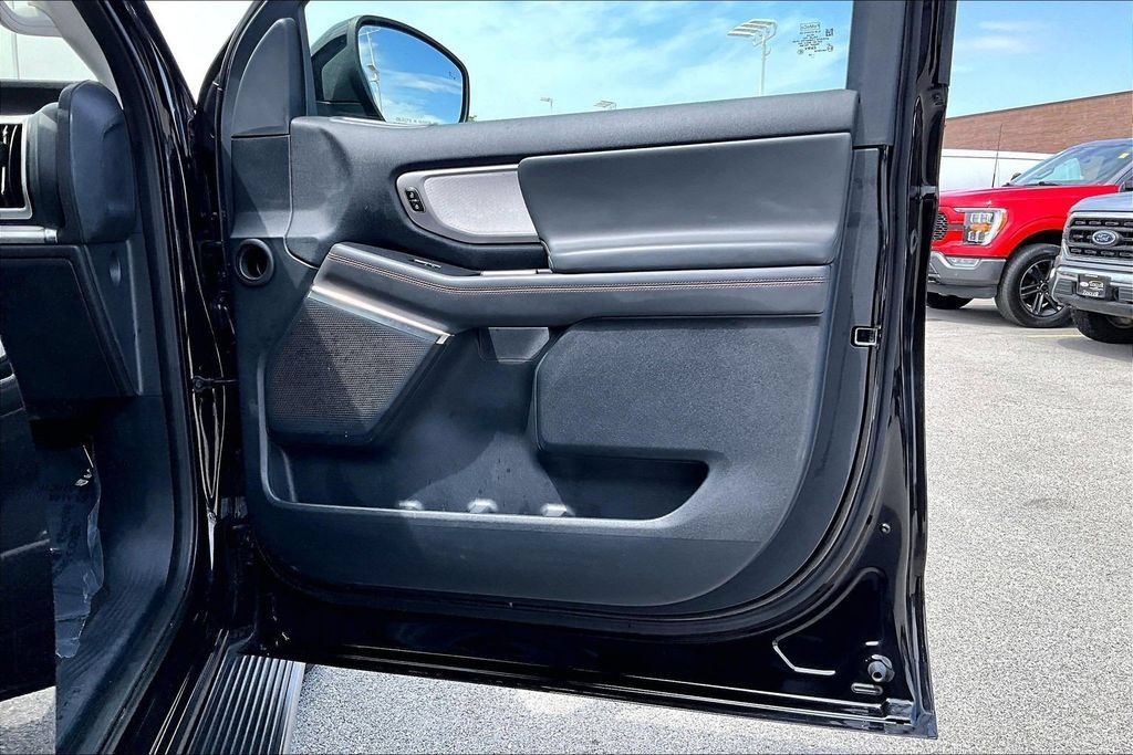 Certified 2025 Ford Expedition Max Active AWD/4WD image 23