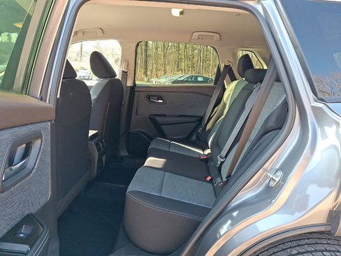 Certified 2023 Nissan Rogue SV image 19