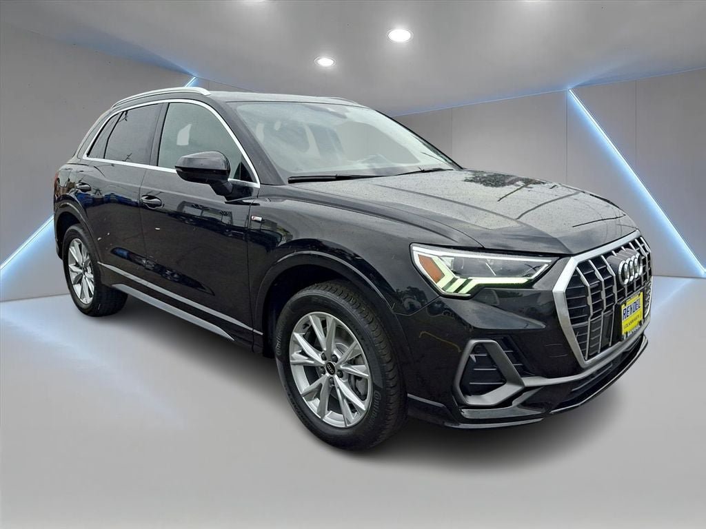 Used 2022 Audi Q3 2.0T Premium Plus AWD/4WD image 3
