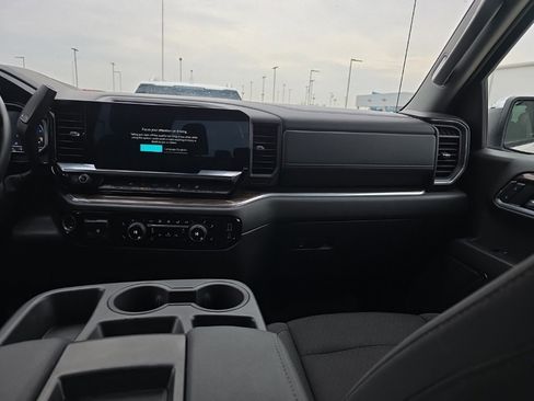 Used 2025 Chevrolet Silverado 1500 LT image 15