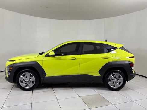 Used 2025 Hyundai Kona SE FWD image 2